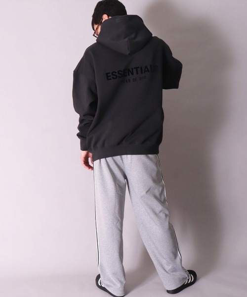 FOG ESSENTIALS（エフオージーエッセンシャルズ）の「(CM)【ESSENTIALS FEAR OF GOD】バックロゴ プリント スウェット プルオーバー（パーカー・メンズ・杢グレー/ブラック・LARGE/X-LARGE/MEDIUM）」の22枚目の写真
