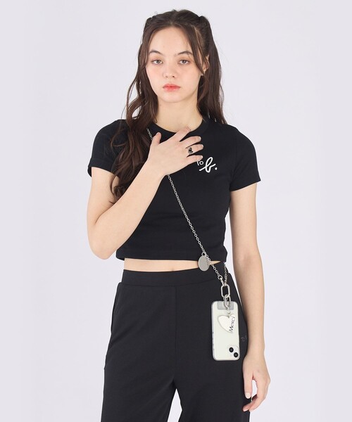 To b. by agnes b.(トゥービーバイアニエスベー)の「"To b."ロゴ コットン 半袖 クロップド Tシャツ(Tシャツ/カットソー・レディース・ブラック・38/40)」の3枚目の写真