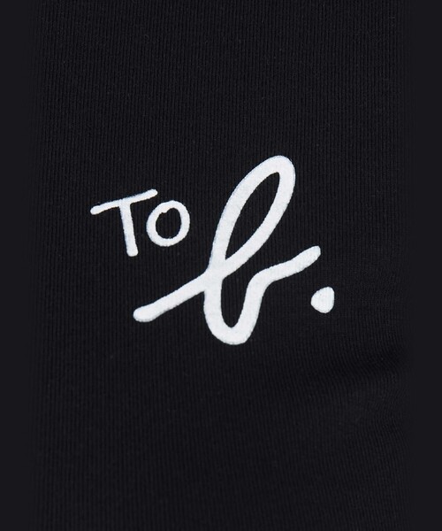 To b. by agnes b.(トゥービーバイアニエスベー)の「"To b."ロゴ コットン 半袖 クロップド Tシャツ(Tシャツ/カットソー・レディース・ブラック・38/40)」の8枚目の写真