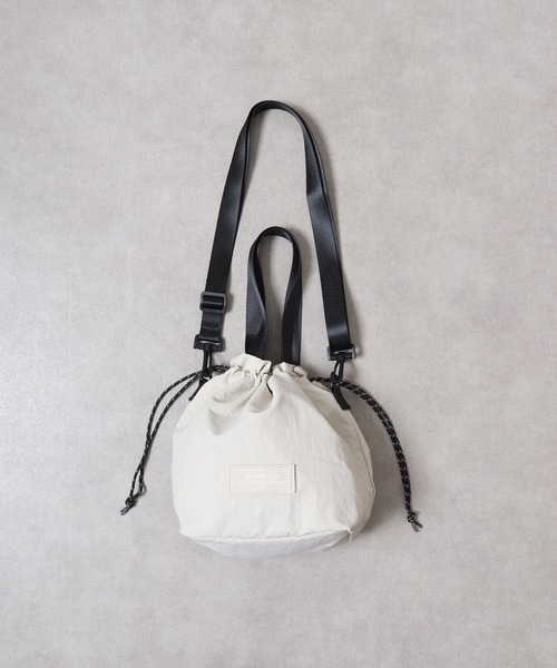 FUNALIVE（ファンアライブ）の「JUNESELECT AVVENTURA アヴェンチュラ　ポイントネーム　巾着ショルダーバッグ（ショルダーバッグ・メンズ・ブラック/ライトベージュ/グレー・FREE）」の4枚目の写真