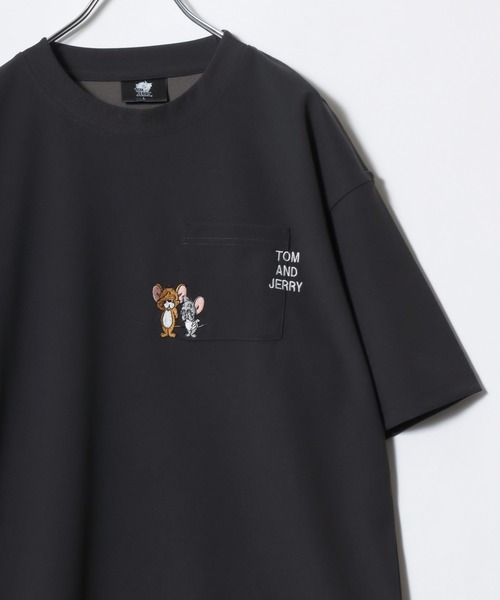 Tom&Jerry(トムアンドジェリー)の「2026SS Tom&Jerry/トムとジェリー キャラクター オーバーサイズ ワンポイント刺繍 ポケット付半袖Tシャツ レディース メンズ(Tシャツ/カットソー・レディース・ブラック/ホワイト/アッシュ/ピンク系その他/ブラック系その他/グレイッシュベージュ/ライトブルー/ホワイト系その他/ホワイト系その他2/ブラック系その他2/サックスブルー/ライトグレー/ベージュ系その他/ホワイト系その他3/チャコール/スミクロ・M/LL/L)」の7枚目の写真