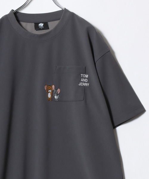 Tom&Jerry(トムアンドジェリー)の「2026SS Tom&Jerry/トムとジェリー キャラクター オーバーサイズ ワンポイント刺繍 ポケット付半袖Tシャツ レディース メンズ(Tシャツ/カットソー・レディース・ブラック/ホワイト/アッシュ/ピンク系その他/ブラック系その他/グレイッシュベージュ/ライトブルー/ホワイト系その他/ホワイト系その他2/ブラック系その他2/サックスブルー/ライトグレー/ベージュ系その他/ホワイト系その他3/チャコール/スミクロ・M/LL/L)」の11枚目の写真