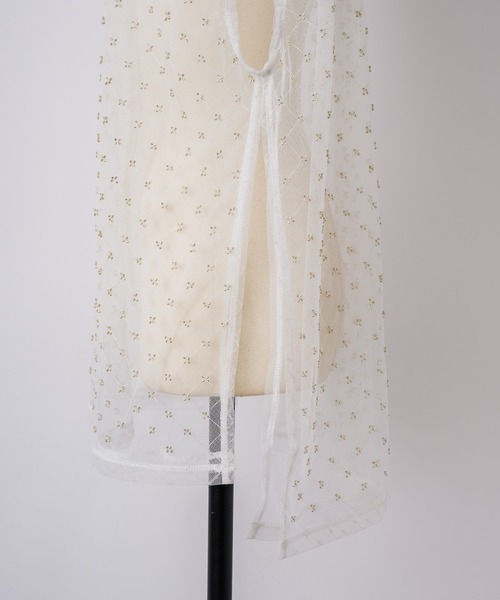 J1U by LA BELLE ETUDE（ジユウバイラベルエチュード）の「ビーズ×シアーチュールトップス（シャツ/ブラウス・レディース・ホワイト/ネイビー/ブラック・FREE）」の11枚目の写真