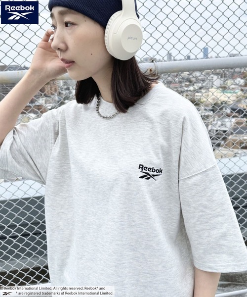 Reebok(リーボック)の「【WEB限定 別注】Reebok(リーボック)/ワンポイント ロゴ刺繍 クルーネック 半袖 Tシャツ(Tシャツ/カットソー・レディース・グレー/ネイビー/ブラック/ホワイト・L/M)」の3枚目の写真
