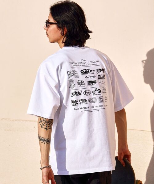 FFEIN(フェイン)の「【FFEIN(フェイン)】企業ロゴプリントTシャツ(Tシャツ/カットソー・メンズ・ネイビー/ブラック/その他2/その他1/アッシュグレー/ホワイト・LARGE/MEDIUM/SMALL)」の2枚目の写真