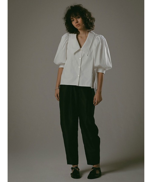 her. ボリュームスリーブ ブラウス ブラック HER.（ハー）の「ボリュームスリーブブラウス（シャツ/ブラウス）」 - WEAR