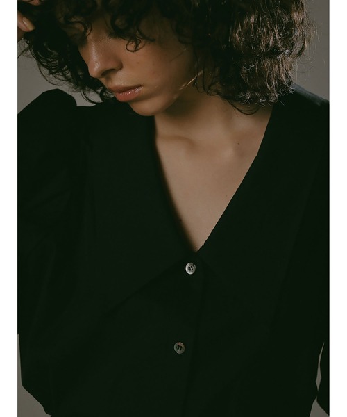 HER.（ハー）の「ボリュームスリーブブラウス（シャツ/ブラウス）」 - WEAR