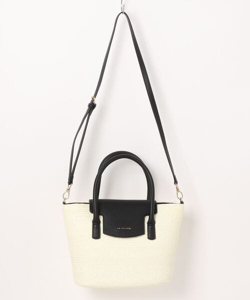 LA BAGAGERIE(ラバガジェリー)の「フラップ2WAYかごトートバッグ(かごバッグ・レディース・ブラック/グレー/ナチュラル/アイボリー・FREE)」の1枚目の写真