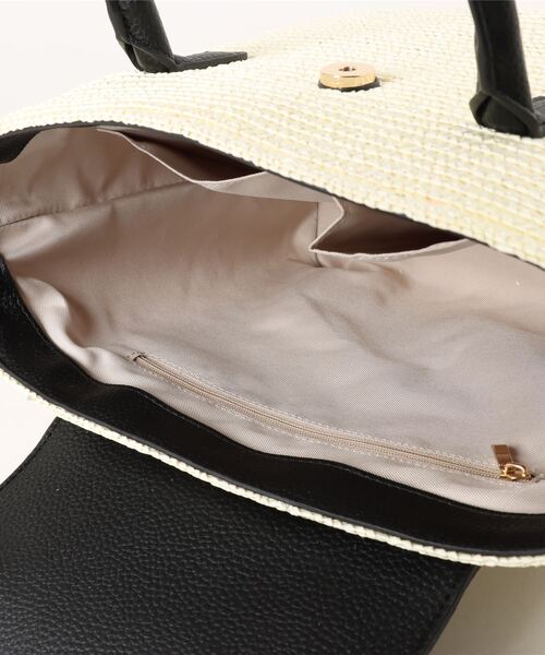 LA BAGAGERIE(ラバガジェリー)の「フラップ2WAYかごトートバッグ(かごバッグ・レディース・ブラック/グレー/ナチュラル/アイボリー・FREE)」の9枚目の写真