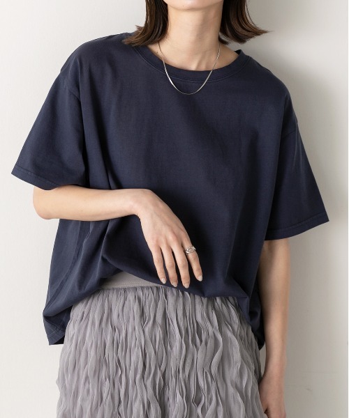 ad thie(アドティエ)の「ヴィンテージライク ピグメントTシャツ(Tシャツ/カットソー・レディース・チャコールグレー/ブルー/ネイビー/レッド・FREE)」の2枚目の写真