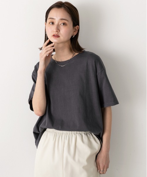 ad thie(アドティエ)の「ヴィンテージライク ピグメントTシャツ(Tシャツ/カットソー・レディース・チャコールグレー/ブルー/ネイビー/レッド・FREE)」の6枚目の写真