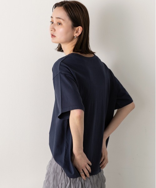 ad thie(アドティエ)の「ヴィンテージライク ピグメントTシャツ(Tシャツ/カットソー・レディース・チャコールグレー/ブルー/ネイビー/レッド・FREE)」の14枚目の写真