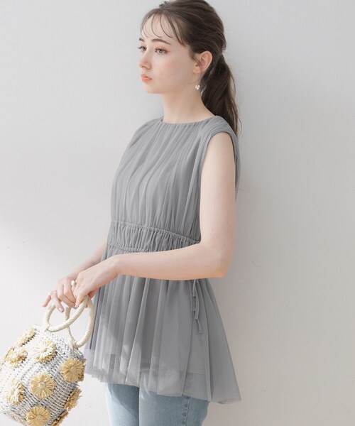 couture brooch（クチュールブローチ）の「◆【着映える透け感】チュールサイドリボンチュニック（チュニック・レディース・ライトグレー/ブラック/ブラウン系・38/42）」の2枚目の写真