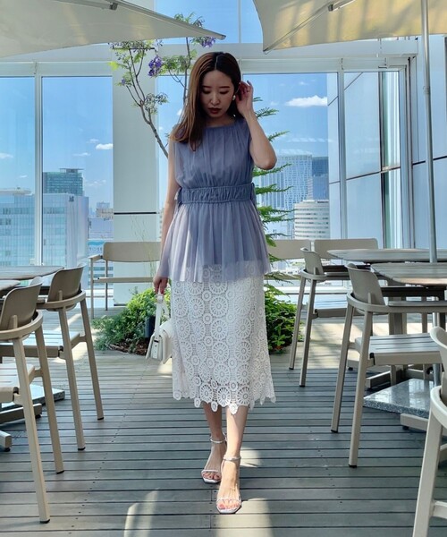 couture brooch（クチュールブローチ）の「◆【着映える透け感】チュールサイドリボンチュニック（チュニック・レディース・ライトグレー/ブラック/ブラウン系・38/42）」の11枚目の写真