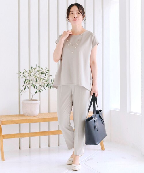 Tiaclasse（ティアクラッセ）の「“きれい見え” カットソーテーパードパンツ（その他パンツ・レディース・グレイッシュベージュ/ネイビー/ブラック・XL/XXL）」の13枚目の写真
