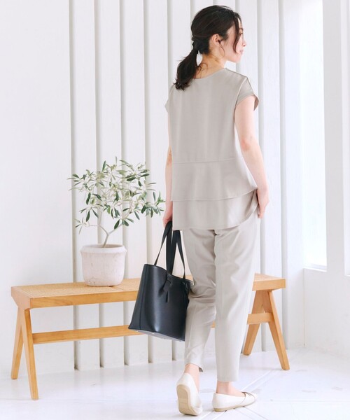 Tiaclasse（ティアクラッセ）の「“きれい見え” カットソーテーパードパンツ（その他パンツ・レディース・グレイッシュベージュ/ネイビー/ブラック・XL/XXL）」の12枚目の写真