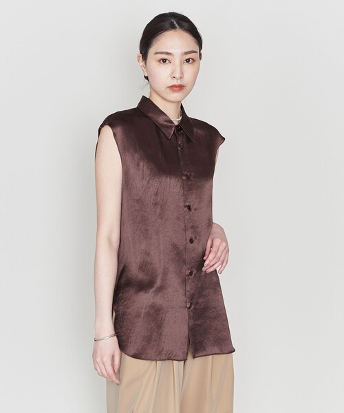 ASTRAET(アストラット)の「<ASTRAET>サテン レギュラーカラー ノースリーブブラウス②(シャツ/ブラウス・レディース・ダークブラウン/ブラウン/ネイビー・FREE)」の2枚目の写真