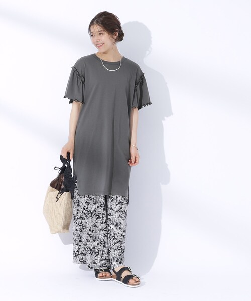 Cutie Blonde（キューティーブロンド）の「◆配色メロウがポイント お袖フリルチュニックワンピース（チュニック・レディース・アイボリー/チャコールグレー/ブラック・04/03/02）」の6枚目の写真