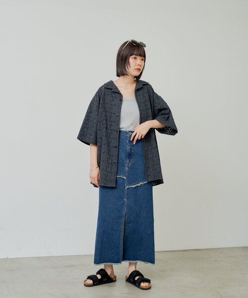 WHIMSIC（ウィムジック）の「【UNISEX】フラワーパターンレースシャツ（シャツ/ブラウス・メンズ・チャコールグレー/ホワイト・FREE）」の11枚目の写真