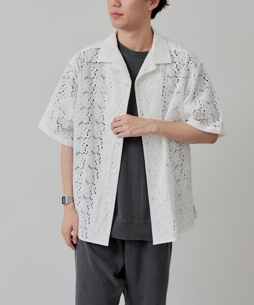 WHIMSIC（ウィムジック）の「【UNISEX】フラワーパターンレースシャツ（シャツ/ブラウス・メンズ・チャコールグレー/ホワイト・FREE）」の16枚目の写真