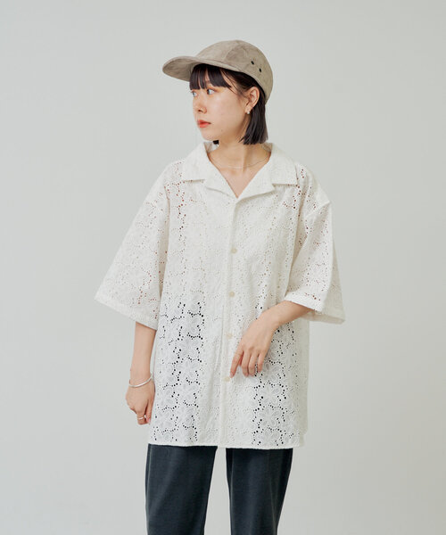 WHIMSIC（ウィムジック）の「【UNISEX】フラワーパターンレースシャツ（シャツ/ブラウス・メンズ・チャコールグレー/ホワイト・FREE）」の22枚目の写真