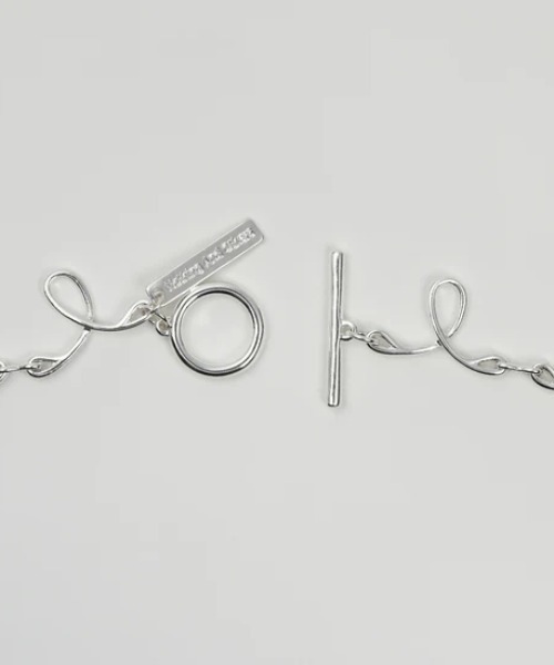 Nothing And Others(ナッシングアンドアザーズ)の「Nothing And Others/ナッシングアンドアザーズ/Twirled Necklace(ネックレス・レディース・シルバー・F)」の5枚目の写真