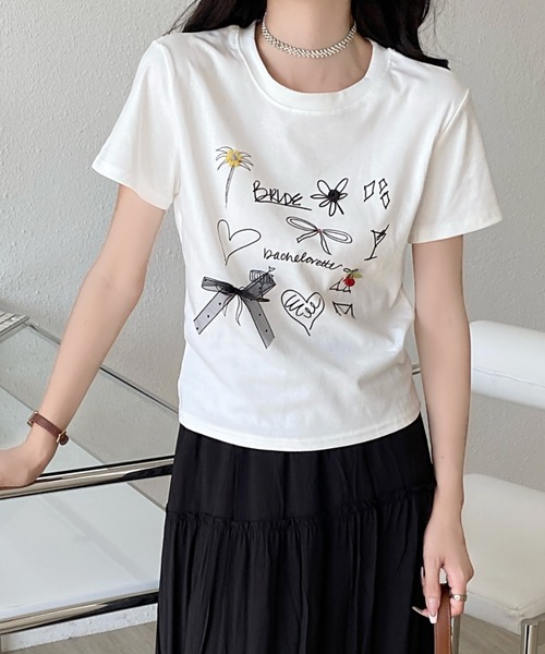 Achic(アシック)の「手描き風プリントTシャツ(Tシャツ/カットソー・レディース・グレー/ブラック/ホワイト/ピンク・M)」の9枚目の写真