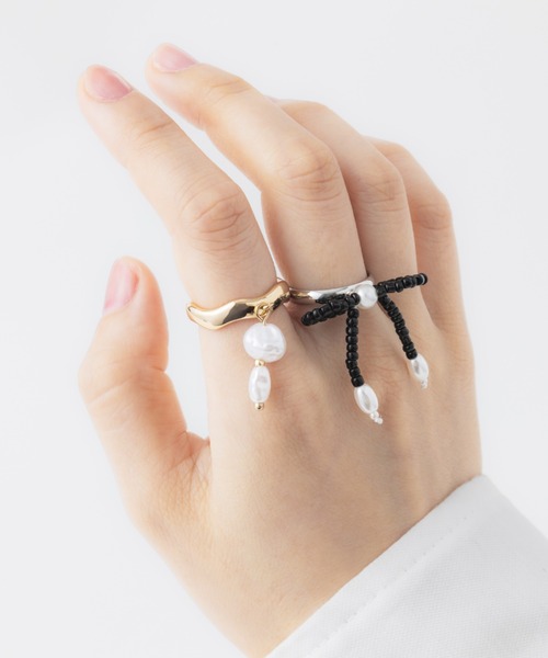 ANU（アヌ）の「swaying wave ring - スウェーイングウェーブリング（リング・レディース・シルバー/ゴールド・11-12/9-10/13-14）」の18枚目の写真