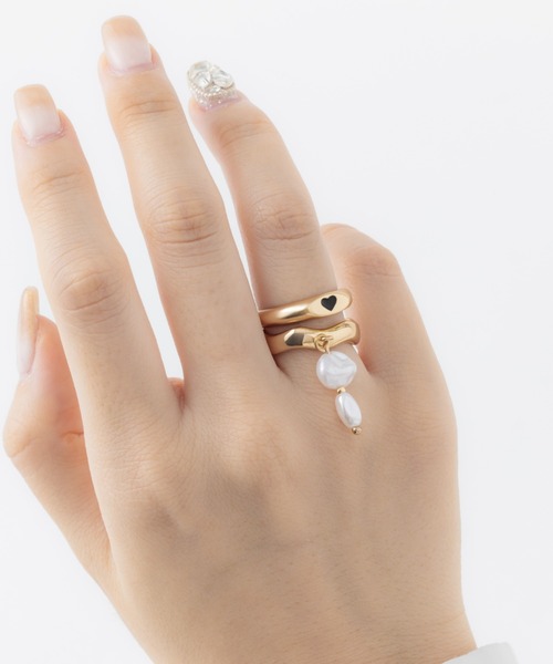 ANU（アヌ）の「swaying wave ring - スウェーイングウェーブリング（リング・レディース・シルバー/ゴールド・11-12/9-10/13-14）」の16枚目の写真