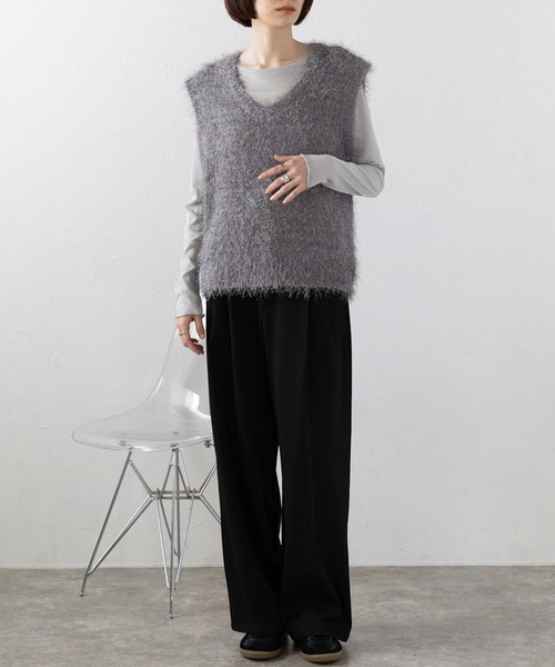 meilmada（メイルマダ）の「Vネックフェザーニットベスト（ベスト・レディース・ベージュ/グレー/ブラック・FREE）」の11枚目の写真