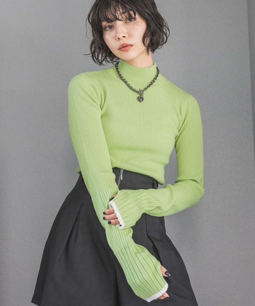 PAGEBOY(ページボーイ)の「バイカラースリーブハイネックニット(ニット/セーター・レディース・ブラウン/ブラック/ライトブルー/オフホワイト/レモンイエロー・FREE)」の5枚目の写真