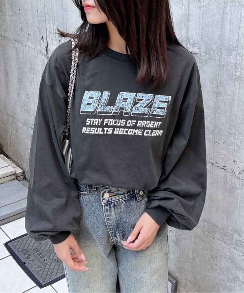 INGNI（イング）の「ピグメントプリントロゴロングTシャツ（Tシャツ/カットソー・レディース・ブラウン系6/ブラック×ブルー/ブラック×レッド・M）」の14枚目の写真