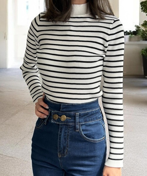 Julia Boutique（ジュリアブティック）の「【毎日ニット】選べるVネック・ハイネック リブニットトップス（ニット/セーター・レディース・ブラック系1/グレー系1/ワイン系1/ネイビー系1/アイボリー系1/イエロー系1/グレー系2/アイボリー系2/ホワイト系1/ホワイト系2/ブラック系2/ワイン系2/ネイビー系2/イエロー系2・ONE）」の3枚目の写真