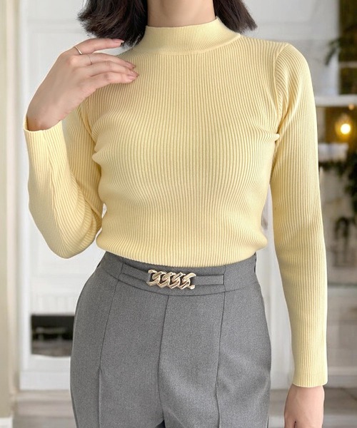 Julia Boutique（ジュリアブティック）の「【毎日ニット】選べるVネック・ハイネック リブニットトップス（ニット/セーター・レディース・ブラック系1/グレー系1/ワイン系1/ネイビー系1/アイボリー系1/イエロー系1/グレー系2/アイボリー系2/ホワイト系1/ホワイト系2/ブラック系2/ワイン系2/ネイビー系2/イエロー系2・ONE）」の12枚目の写真