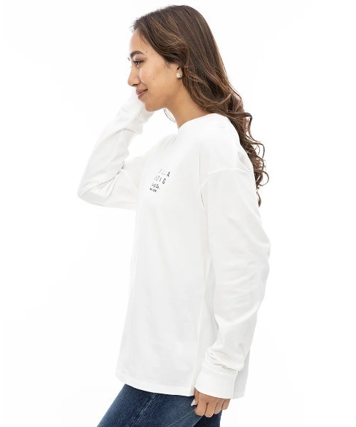 BILLABONG(ビラボン)の「BILLABONG レディース SOFT CLEAN LOGO LOOS ロンT 【2024年秋冬モデル】/ビラボンクリーンロゴロングスリーブTシャツ(Tシャツ/カットソー・レディース・ブラック/ライトブルー/ホワイト・MEDIUM/LARGE)」の5枚目の写真