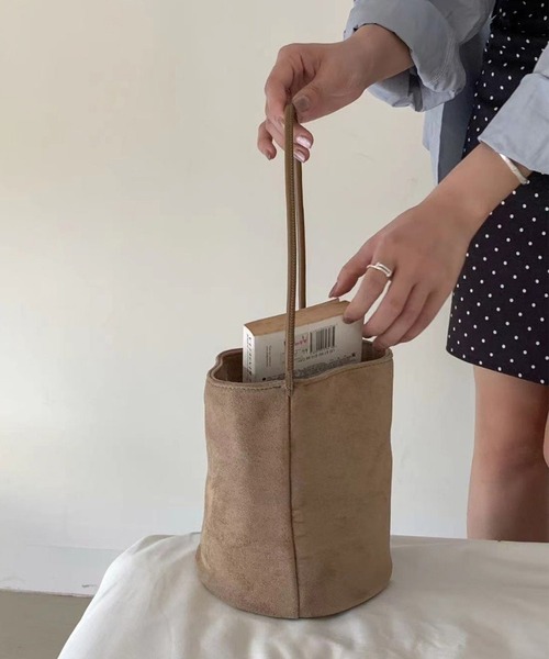 HEILIS（ヘイリス）の「【新色追加】ワンハンドルスエードバケツバッグ / 春 フェイクスウェード ミニバッグ バケツバッグ バケツ型バッグ ブラック レッド ベージュ ブラウン（ハンドバッグ・レディース・レッド/ブラウン/ベージュ/ブラック・FREE）」の11枚目の写真