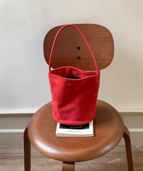 HEILIS（ヘイリス）の「【新色追加】ワンハンドルスエードバケツバッグ / 春 フェイクスウェード ミニバッグ バケツバッグ バケツ型バッグ ブラック レッド ベージュ ブラウン（ハンドバッグ・レディース・レッド/ブラウン/ベージュ/ブラック・FREE）」の13枚目の写真