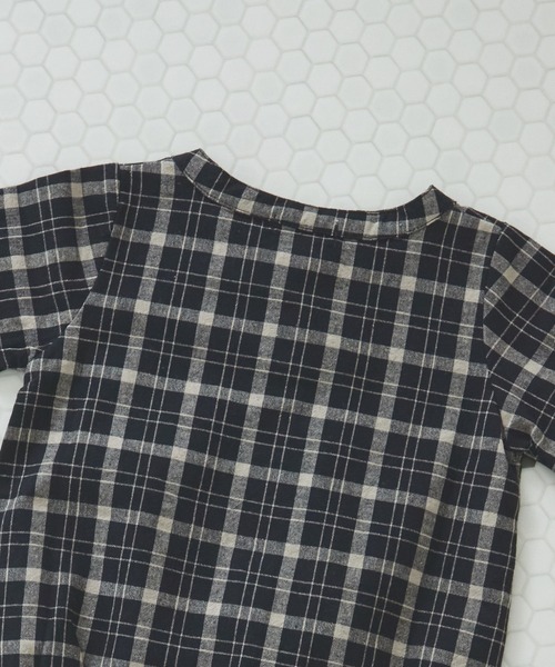 pairmanon（ペアマノン）の「【ベビー】ポケット付き スタンドカラー ロンパース（ロンパース・キッズ・ベージュ/グレー/ブラック・70/80）」の9枚目の写真