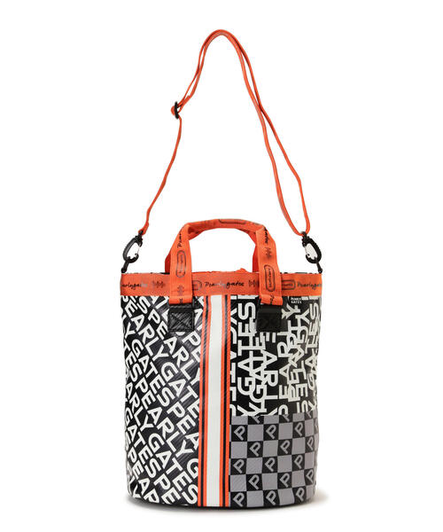 PEARLY GATES（パーリーゲイツ）の「【PEARLY GATES】ロゴパネル柄