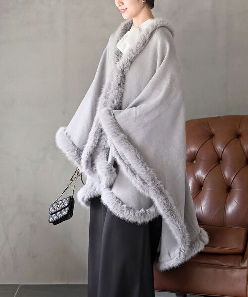 ファーポンチョ　新品未使用　※大幅値下げしました 大きいサイズ レディース ファー切り替えフリンジポンチョ sn