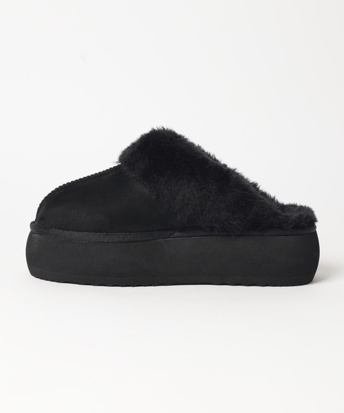 niko and...（ニコアンド）の「オリジナルフェイクファーボアムートンスリッポン（スリッポン・レディース・ブラック/アイボリー/キャメル・MEDIUM/LARGE）」の4枚目の写真