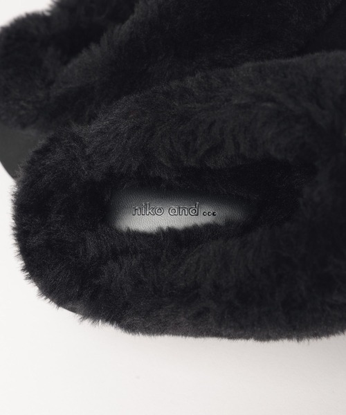 niko and...（ニコアンド）の「オリジナルフェイクファーボアムートンスリッポン（スリッポン・レディース・ブラック/アイボリー/キャメル・MEDIUM/LARGE）」の11枚目の写真