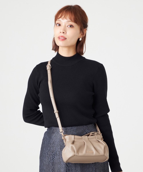 LA BAGAGERIE（ラバガジェリー）の「シープレザー　ギャザーミニマムバッグ（ショルダーバッグ・レディース・ピンク/オレンジ/グレイッシュベージュ/ブラック/シルバー系その他・FREE）」の16枚目の写真