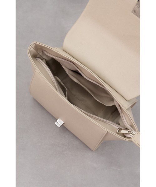 肖戦 キャンバスバッグ 6点セット　今日限定❣️0816 セール】チャームセットトラペイズドフラップバッグ（ショルダーバッグ