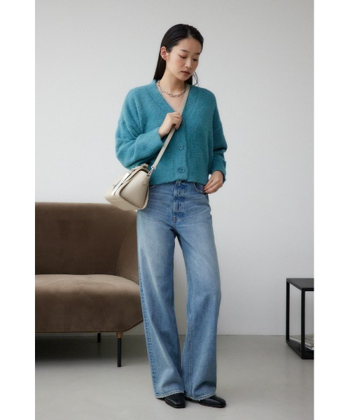 AZUL by moussy(アズールバイマウジー)の「チャームセットトラペイズドフラップバッグ(ショルダーバッグ・レディース・ブラック/グレイッシュベージュ・FREE)」の16枚目の写真