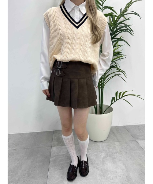 PHILLY（フィリー）の「【2点セット】ラインニットベスト+シャツセット（ベスト・レディース・アイボリー/ブラック・FREE）」の4枚目の写真