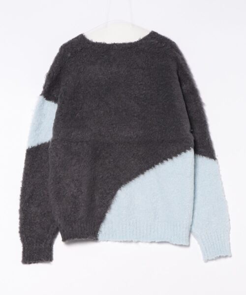 Lull（ルル）の「【Lull / ルル】ブロックカラーオーバーサイズブークレニット（ニット/セーター・レディース・ブラック/ベージュ/チャコール・ONESIZE）」の19枚目の写真