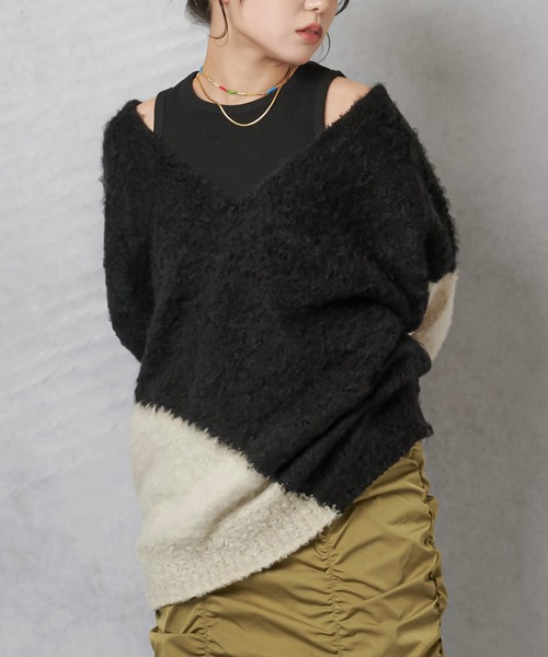 Lull（ルル）の「【Lull / ルル】ブロックカラーオーバーサイズブークレニット（ニット/セーター・レディース・ブラック/ベージュ/チャコール・ONESIZE）」の10枚目の写真