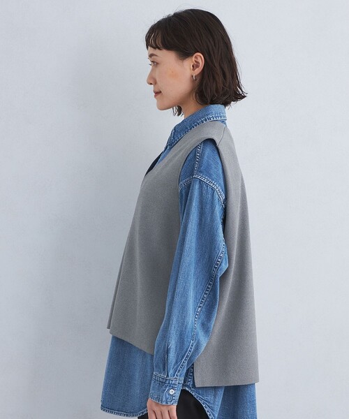 green label relaxing(グリーンレーベルリラクシング)の「DEEP ディープ Vネック ニット Aライン ベスト -ウォッシャブル-(ベスト・レディース・グレー/ブラック/ライトブルー・FREE)」の13枚目の写真