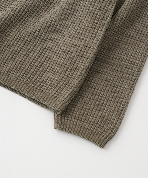 C.P. COMPANY（シーピーカンパニー）の「【C.P. Company / シーピーカンパニー】CREW NECK IN CHENILLE COTTON（ニット/セーター・メンズ・ボルドー・LARGE/MEDIUM/SMALL）」の3枚目の写真